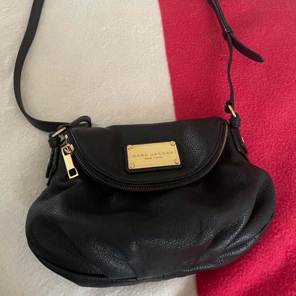 SOLD!!!Marc Jacobs black leather purse. - Picture 1 of 3